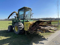 Veldhakselaar John Deere 5830