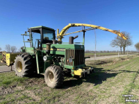 Veldhakselaar John Deere 5830