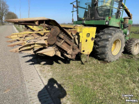 Veldhakselaar John Deere 5830