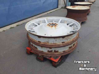 Wielen, Banden, Velgen & Afstandsringen New Holland Velgen 10x48