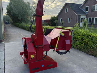 Houthakselaar Lindana TP 200 PTO