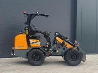 Shovel / Wiellader / Kniklader Giant G2300extra
