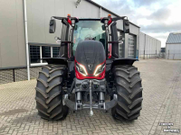 Tractor / Trekker Valtra Q225, NIEUW!  Super scherp!
