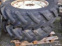 Wielen, Banden, Velgen & Afstandsringen Pirelli 13.6-R24 en 14.9/R38