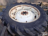 Wielen, Banden, Velgen & Afstandsringen Pirelli 13.6-R24 en 14.9/R38