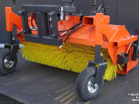 Veegmachine Hofstede Veegmachine Model TOP-MT Borstel 60cm voor mini loader verreiker shovel heftruck