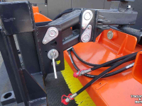 Veegmachine Hofstede Veegmachine Model TOP-MT Borstel 60cm voor mini loader verreiker shovel heftruck