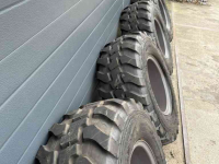 Wielen, Banden, Velgen & Afstandsringen Alliance 365/70R18