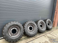Wielen, Banden, Velgen & Afstandsringen Alliance 365/70R18