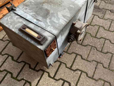 Diverse gebruikte onderdelen  Olietanks diversen