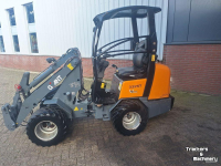 Shovel / Wiellader / Kniklader Giant D332ST