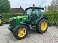 Tractor / Trekker John Deere 5085M