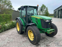 Tractor / Trekker John Deere 5085M