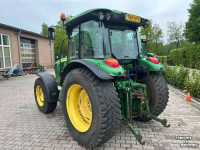 Tractor / Trekker John Deere 5085M
