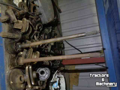 Gebruikte onderdelen van tractoren Deutz 4006
