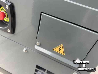 Aggregaat / Generator  kawakenki  25 kva