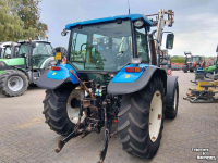 Tractor / Trekker New Holland T5050 met voorlader