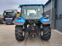 Tractor / Trekker New Holland T5050 met voorlader
