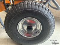 Zaagselstrooier voor boxen Flingk SE 250 instrooier 3e wiel en gr w