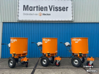 Zaagselstrooier voor boxen Flingk SE 250 instrooier 3e wiel en gr w