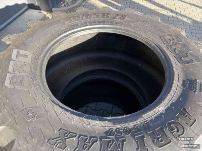 Wielen, Banden, Velgen & Afstandsringen BKT 540/65R28  Agrimax RT657 Nieuw