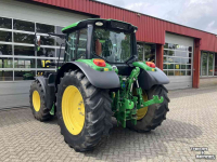 Tractor / Trekker John Deere 6090M
