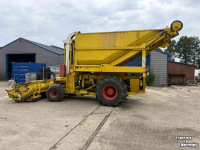 Veldhakselaar Hesston Field queen rear dump