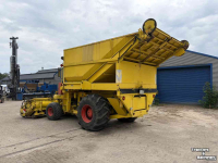 Veldhakselaar Hesston Field queen rear dump