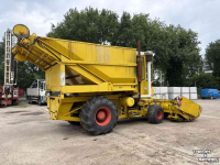 Veldhakselaar Hesston Field queen rear dump
