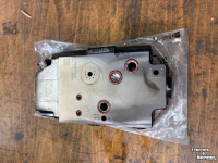 Diverse nieuwe onderdelen New Holland 84381608 hydraulisch ventiel