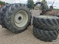 Wielen, Banden, Velgen & Afstandsringen BKT 650/65R38 540/65R28 op Valtra velgen