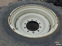 Wielen, Banden, Velgen & Afstandsringen BKT 650/65R38 540/65R28 op Valtra velgen