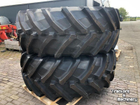 Wielen, Banden, Velgen & Afstandsringen Trelleborg Trelleborg - 710/70R42 TM900 op wiel Valtra Q-serie