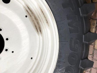 Wielen, Banden, Velgen & Afstandsringen Trelleborg Trelleborg - 710/70R42 TM900 op wiel Valtra Q-serie