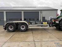 Container haakarm-carrier Stronga HL210DT