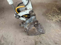 Rupskraan / Graafmachine op rupsen Takeuchi TB016 met machinetrailer