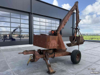 Overige bouwmachines, grondverzetmachines en toebehoren Bazzoli Landbouwkraan , getrokken kraan
