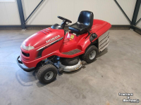 Zitmaaier Honda HF 2417