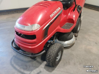 Zitmaaier Honda HF 2417
