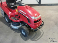 Zitmaaier Honda HF 2417