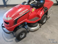 Zitmaaier Honda HF 2417