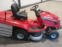 Zitmaaier Honda HF 2417