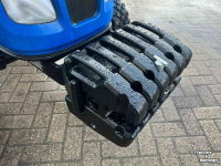 Compact tractor New Holland Boomer 40 HST tractor trekker