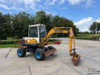 Mini-graver / Mini-graafmachine Komatsu PW 30 Bandenkraan