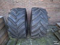 Wielen, Banden, Velgen & Afstandsringen BKT VF 600/60R30
