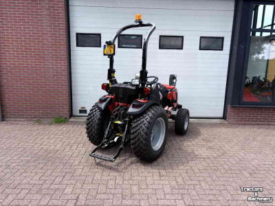 Compact tractor TAFE 6028H