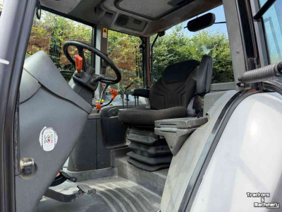 Tractor / Trekker New Holland 8160 Dual  Command