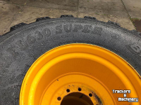 Wielen, Banden, Velgen & Afstandsringen BKT BKT - 750/60R26.5 op wiel