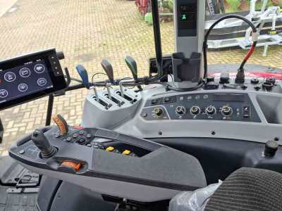 Tractor / Trekker Valtra G125eA