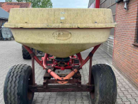 Kunstmeststrooier Vicon Kunstmeststrooier, onderstel, banden, diversen